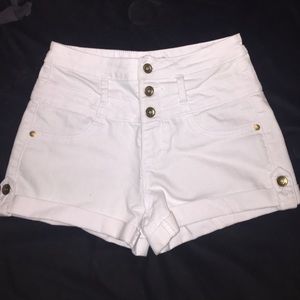 ✨ Refugee High Waisted Shorts ✨