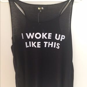 Adorable crop top😎