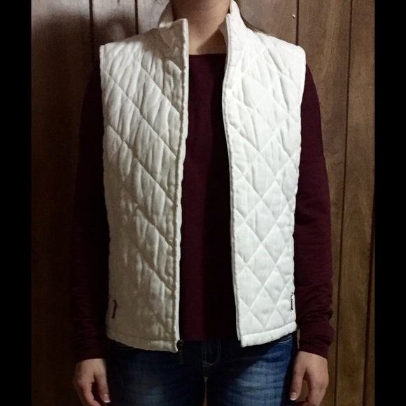 Croft&Barrow quilted off-white vest medium petite