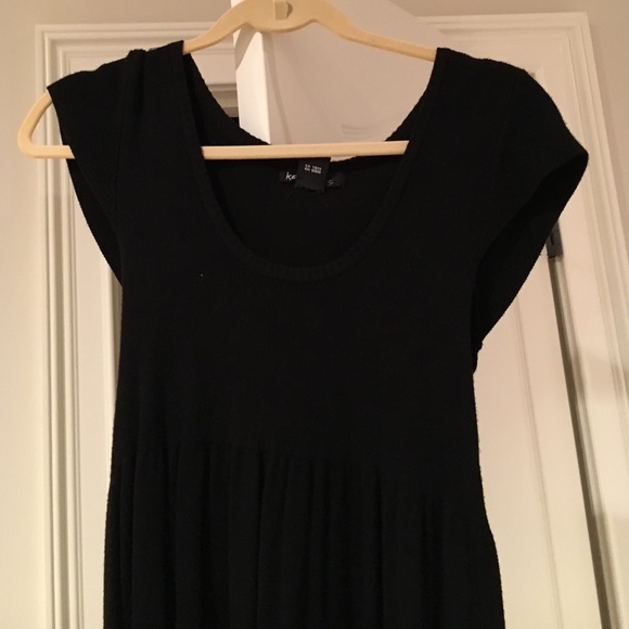 too small - Picture 2 of 3