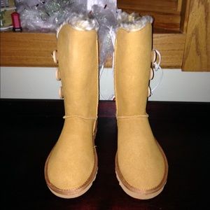 Chestnut uggs