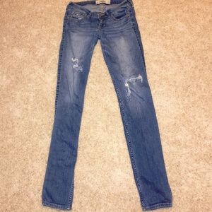 Hollister light/medium wash skinny jeans