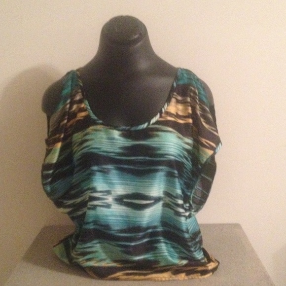 Dressy Aztec print top. Worn twice. Like new.