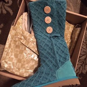 Ugg Cardy Boots • Never Worn • Size 7