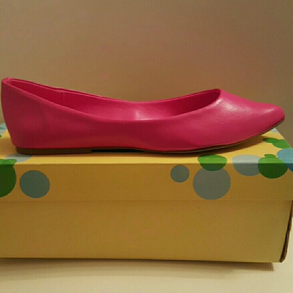 Fuchsia flats