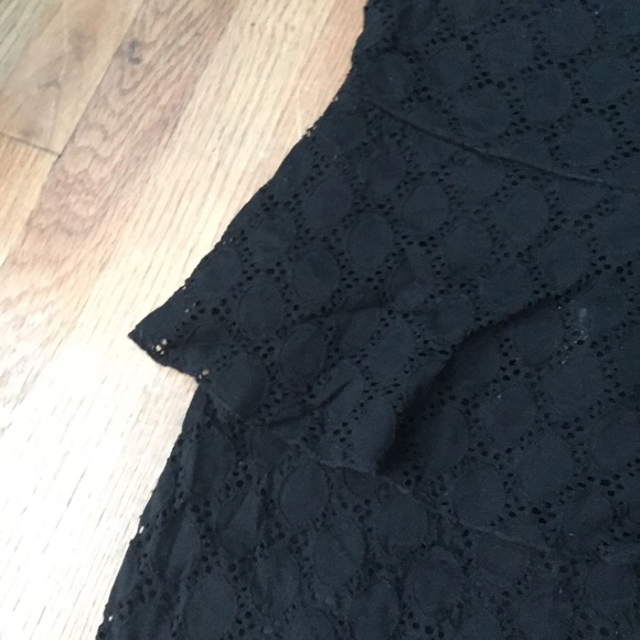 Strapless black lace peplum dress - Picture 2 of 3