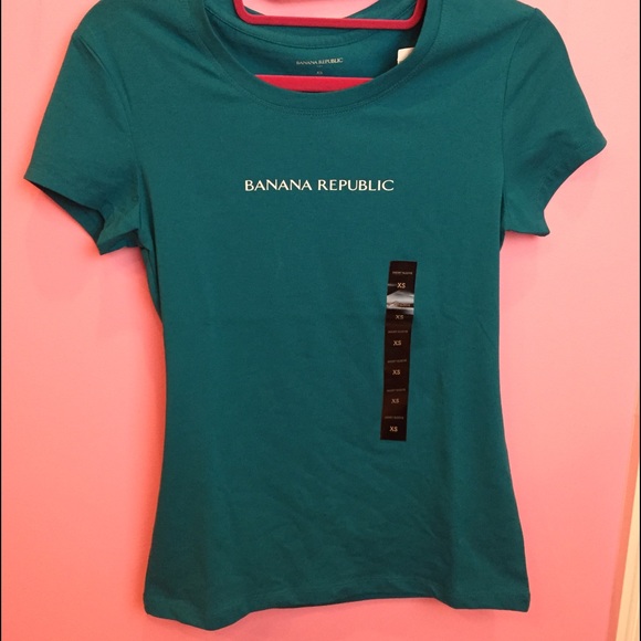 New Banana Republic T-shirt
