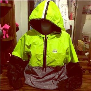 VS Pink Ultimate Half Zip Jacket,BNWT Green/Black