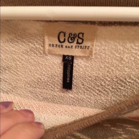 Forever 21 Tribal Crop Top - Picture 2 of 3