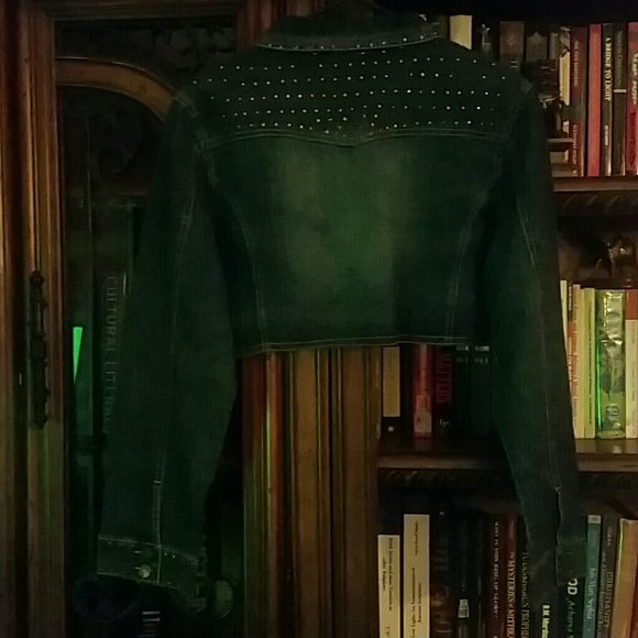 Jacket - Picture 2 of 4