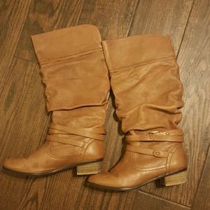 Steve Madden Casstro boots