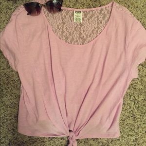 Loose fit crop top with lace back