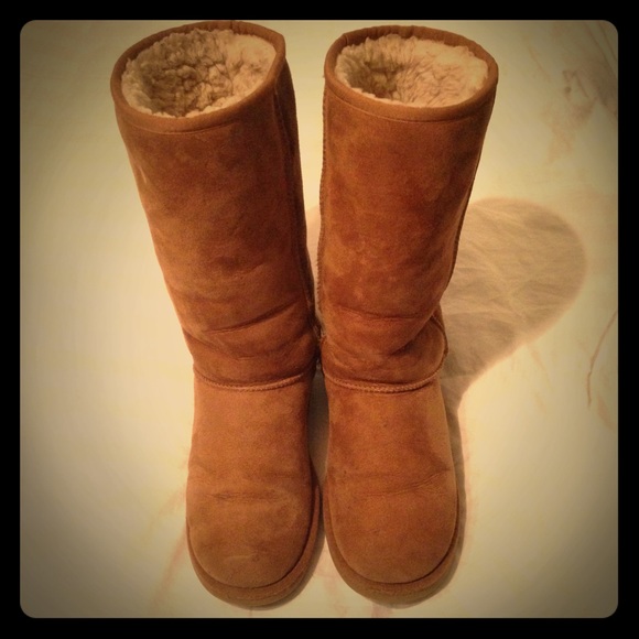 Uggs chestnut tall boots