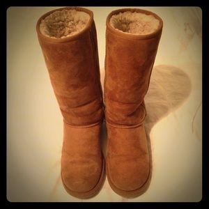 Uggs chestnut tall boots