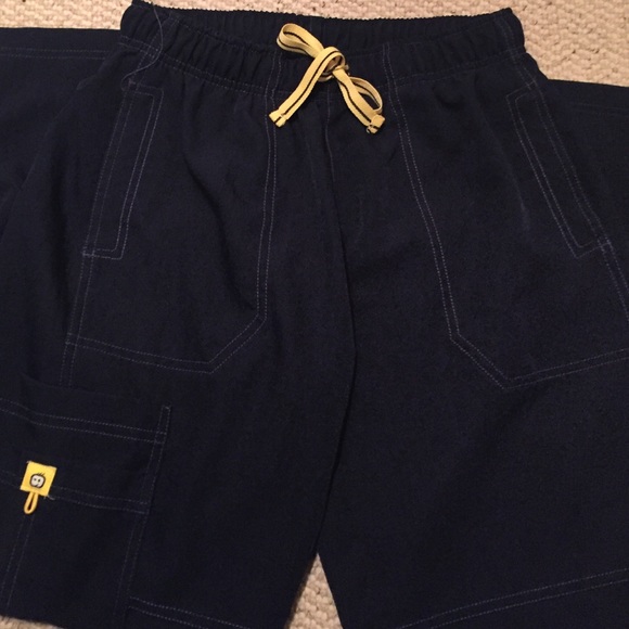 Wonder wink scrub pants