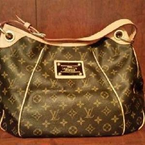 Louis Vuitton Purse/Duffle bag & hand bag