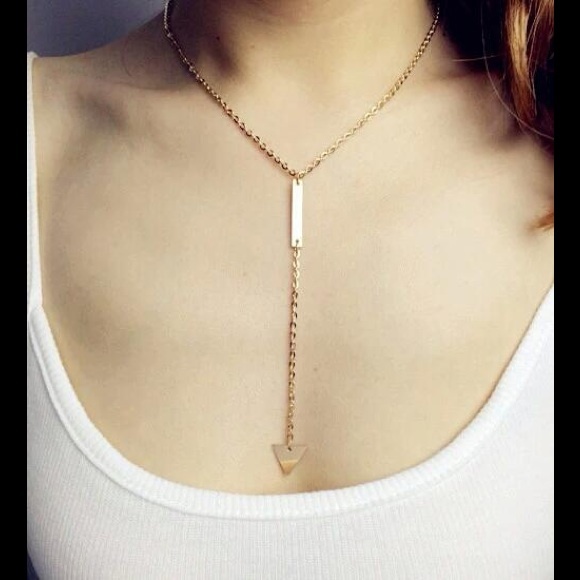 Beautiful Triangle Necklace - Picture 1 of 2