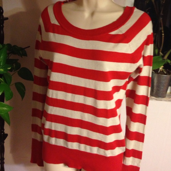 H&M cute light sweater - Picture 3 of 4