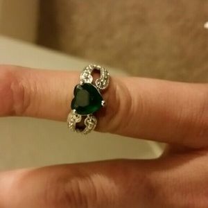 Size 7 heart ring