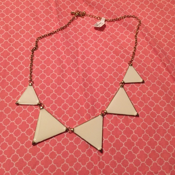 White necklace Francesca's