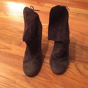 Brown suede ankle boots. great condition.