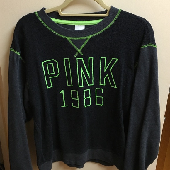 VS Pink Sweatshirt 💚
