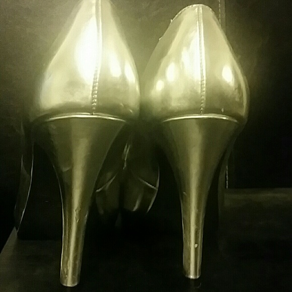 Shoes - Picture 3 of 3