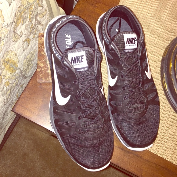Amazing condition black Nike Flex Surpreme TR3