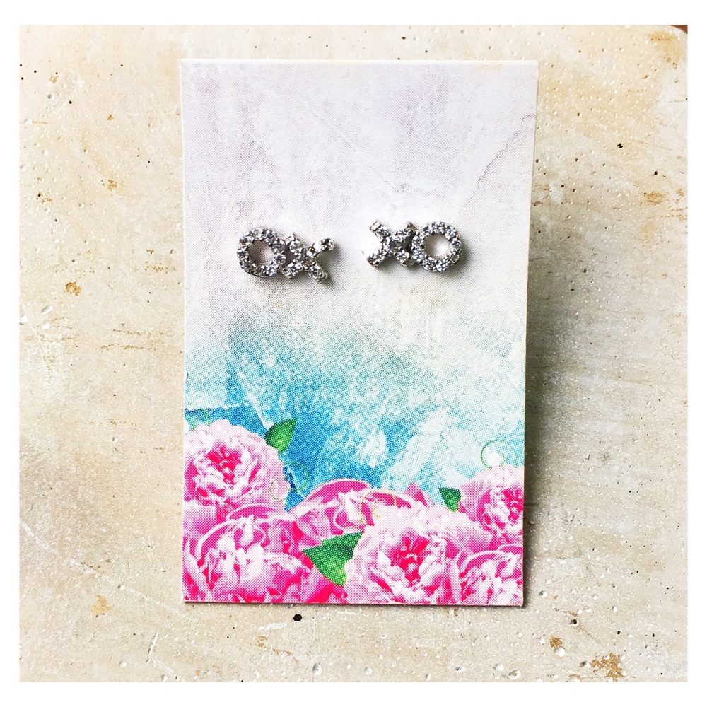🚫LAST 1 LEFT🚫 Sterling Silver XO Studs
