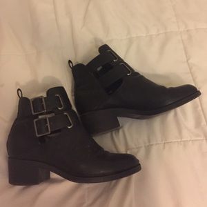 Steve Madden Boots