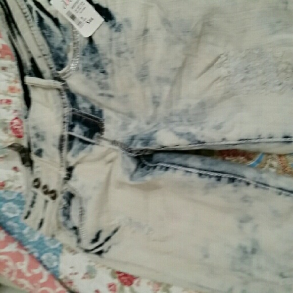 Dots Ladies Boot Cuts