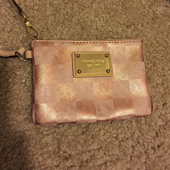 Michael Kors wristlet