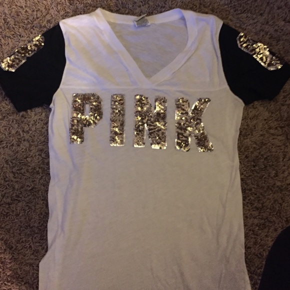 VS Pink t-shirt