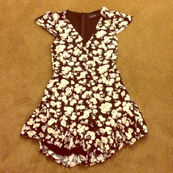 MINKPINK black and white flower romper