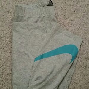 Cropped Nike leggings