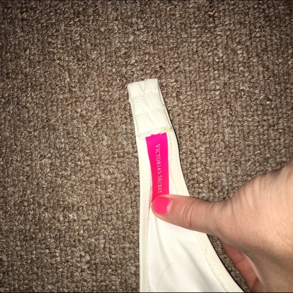 Victoria Secret strapless bathing suite top. - Picture 2 of 2