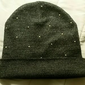 Gray beanie with gold beads