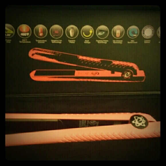 Limited edition 1.25" flat iron