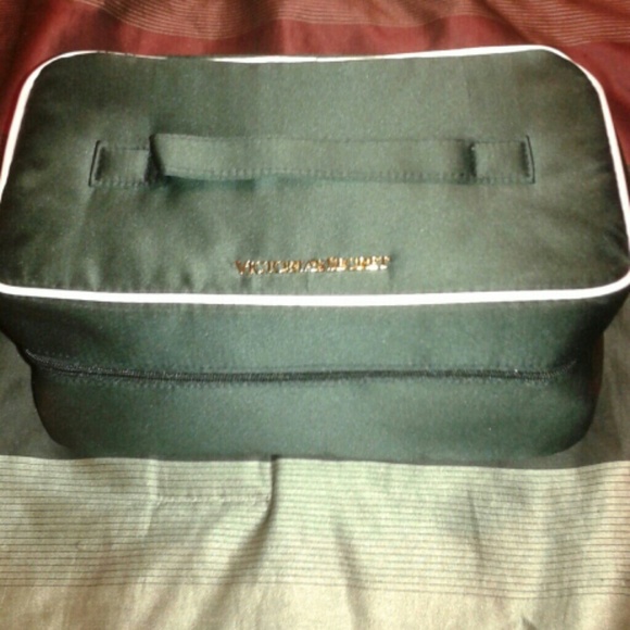 Victoria secret bra/panty bag