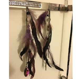 Long feather and chain earrings