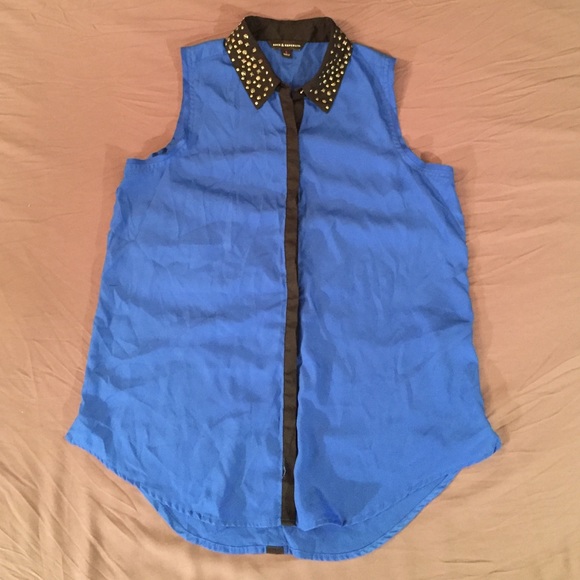 Rock & Republic Sleeveless Studded Collar Blouse