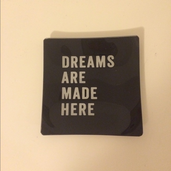 urban outfitters catch me all dish