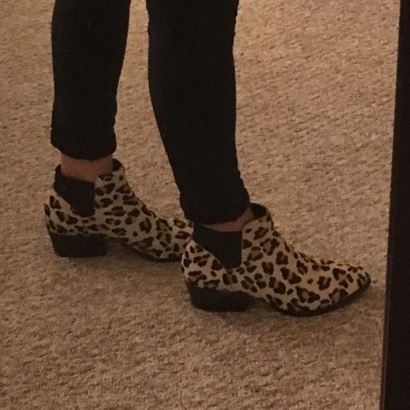 Extra pics of Steve Madden booties