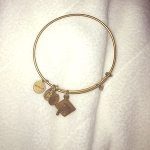 Graduation Alex and Ani