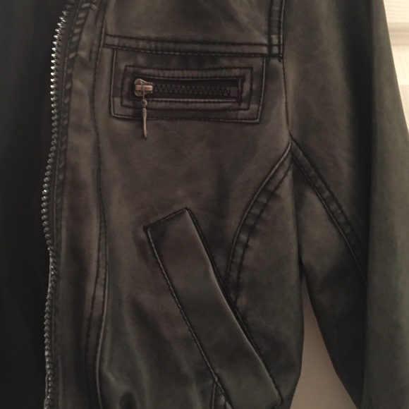 Jacket - Picture 3 of 4