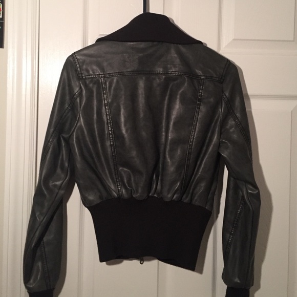 Jacket - Picture 4 of 4