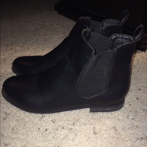 Black Chelsea Boots