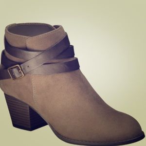 Mossimo Taupe Suede Booties