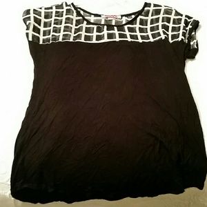 ⓂCarol Rose- short sleeved shirt w/sheer