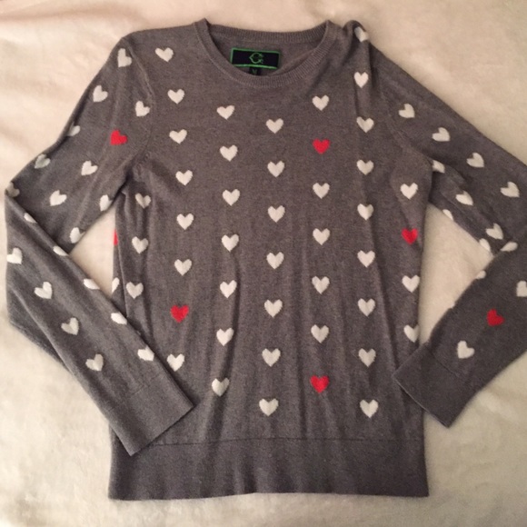 C.Wonder heart print sweater